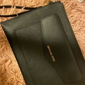 Michael Kors Pouch